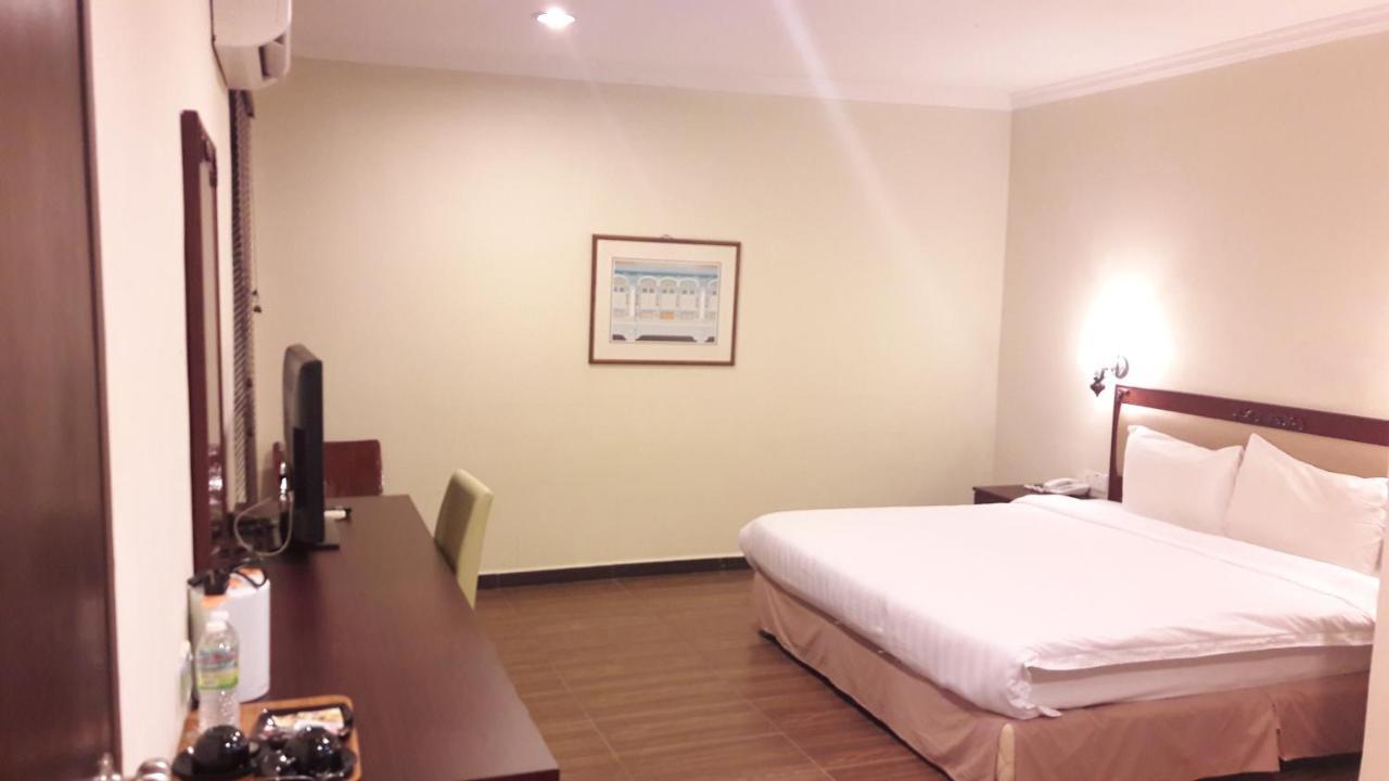Cheng Ho Hotel Malacca Exterior photo